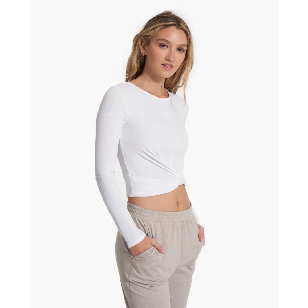 Vuori Shirt Womens XL White Ribbed Round Neck Long Sleeve Wrap Athleisure